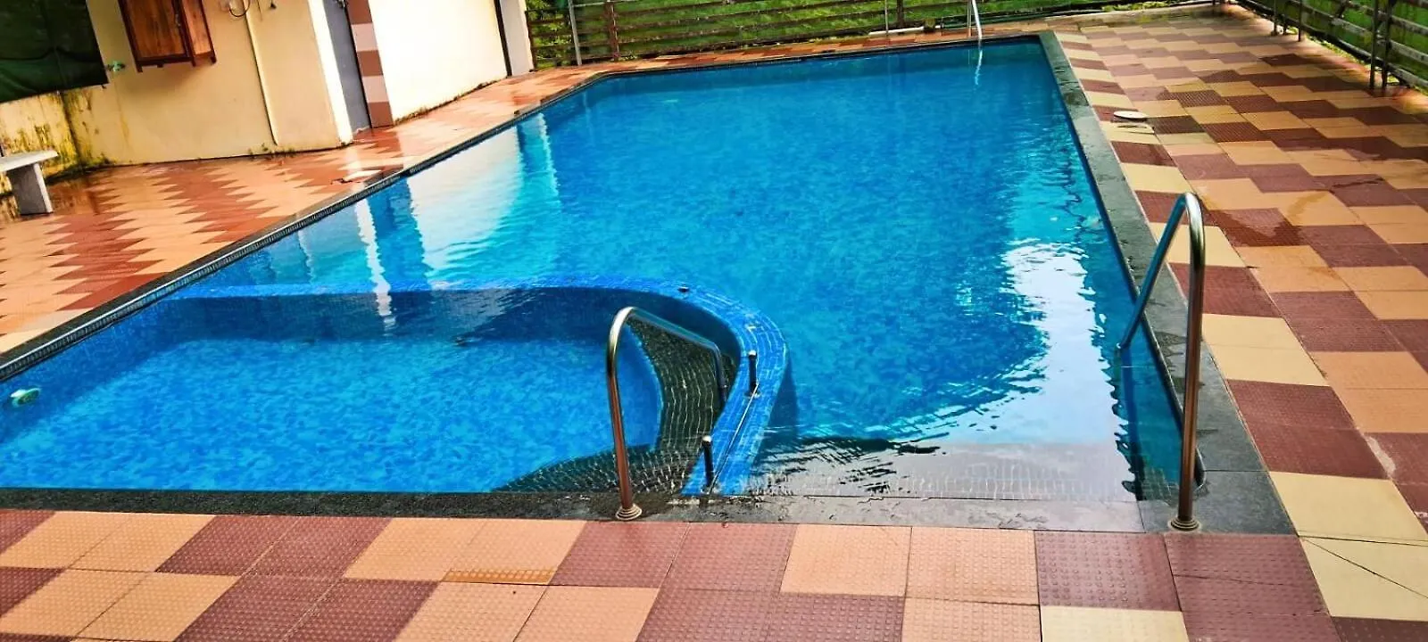 Palm Villa Athirappilly 0*,  India